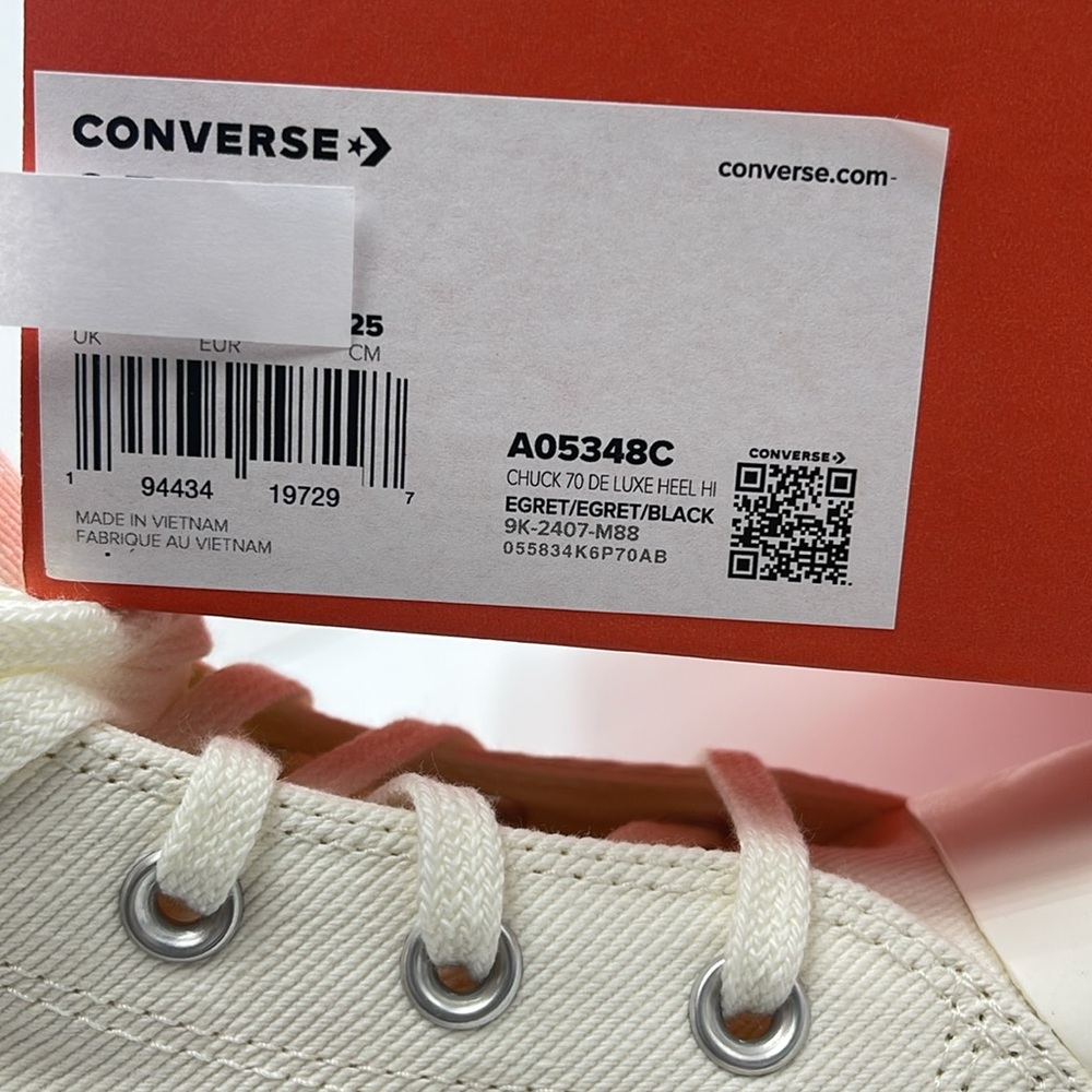 Converse WMNS CHUCK 70 DE LUXE HEEL HI EGRET/EGRET/BLACK A05348C Platform Snkrs - Picture 15 of 16
